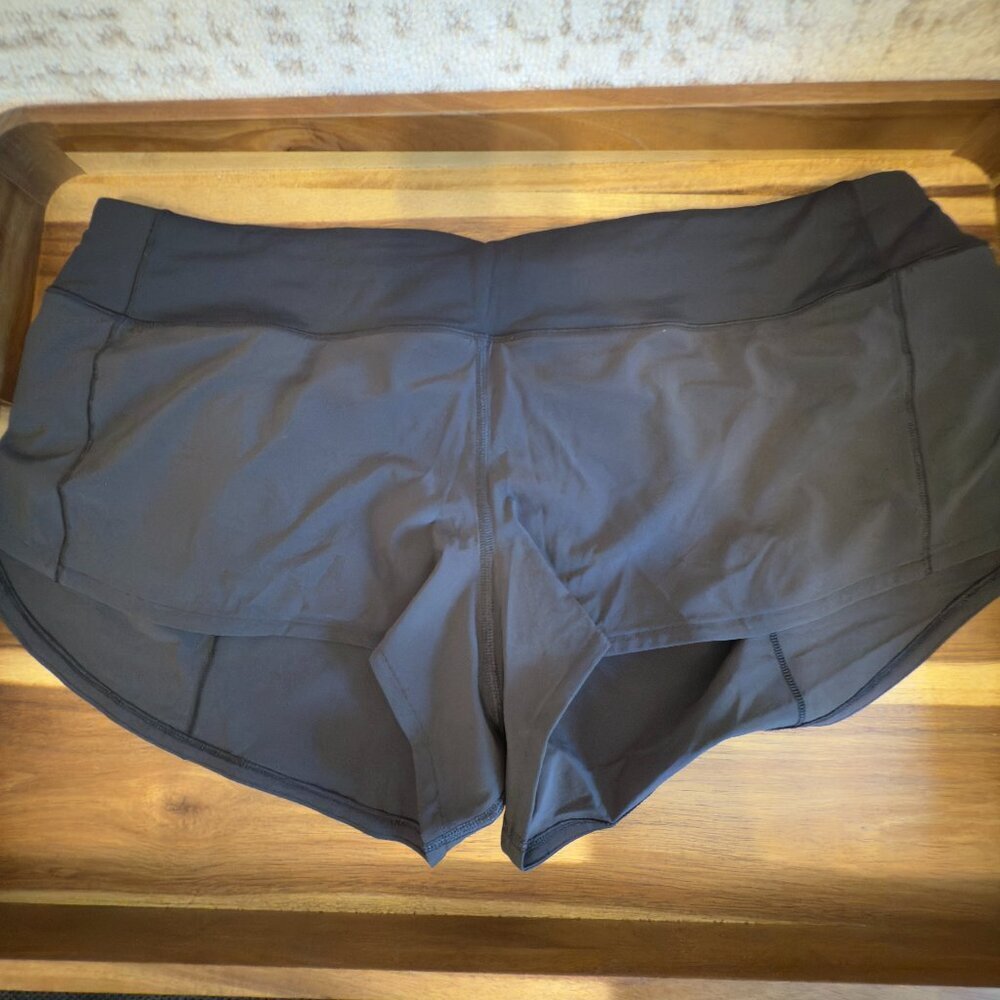 NWT Lululemon Speed Up Short Low-Rise 2.5" in Black Size 12